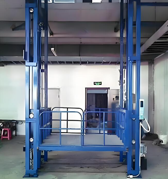 洮南导轨式升降货梯